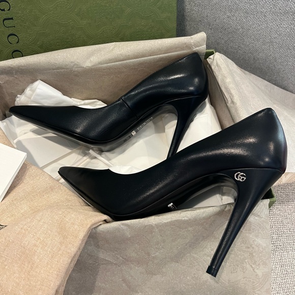 NEW Gucci GG Black Pointed-toe 105mm Leather Heel Pumps - Picture 5 of 8